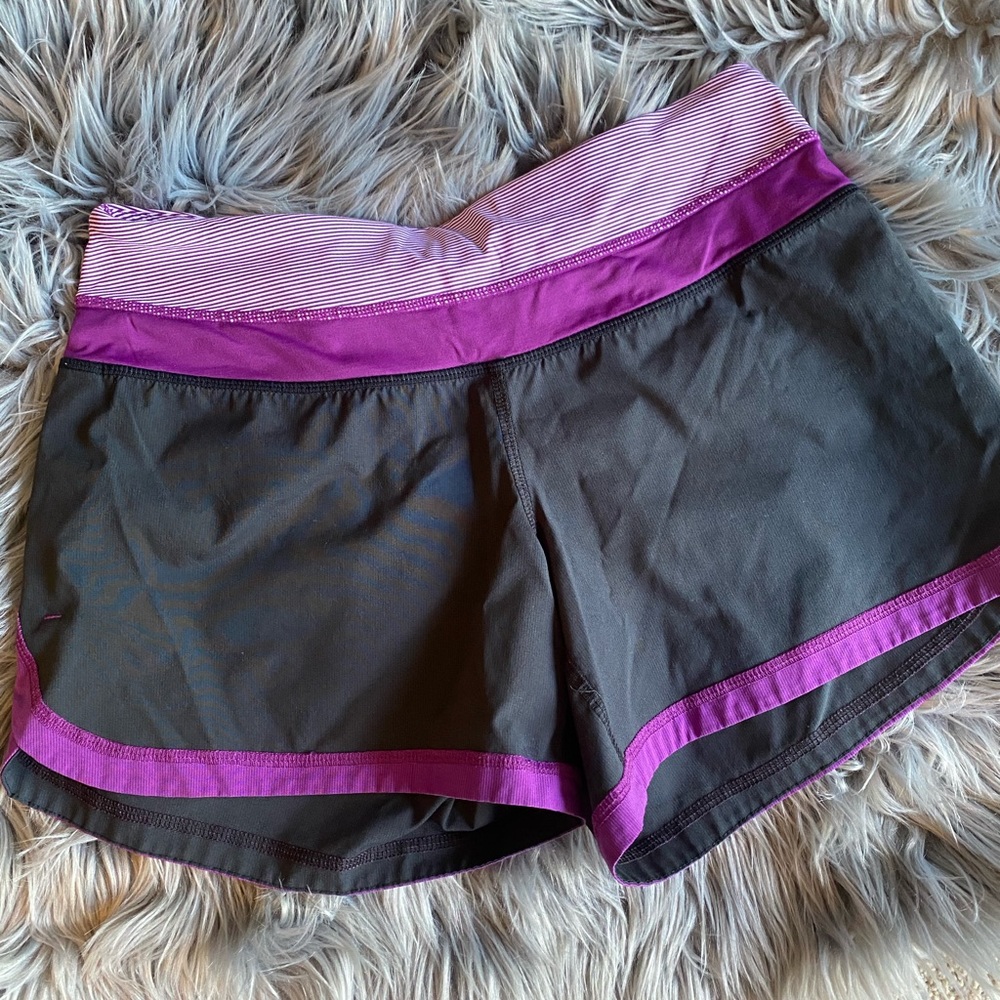 Lululemon groovy run shorts size 4